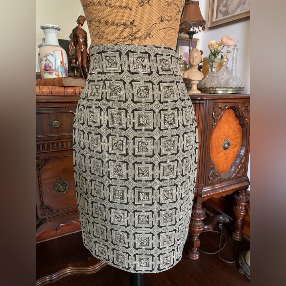 Vintage Stunning 90’s Boho Classic Geometric Roman-inspired Asian-inspired Skirt